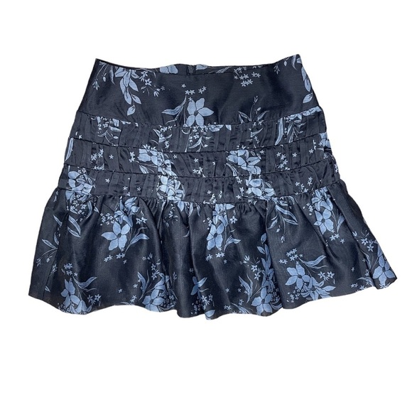 Keepsake Stand Tall Skirt in Blue Floral - Picture 9 of 10
